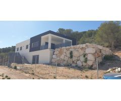 CHALET INDEPENDIENTE CON 5.000M2 DE PARCELA CON PISCINA