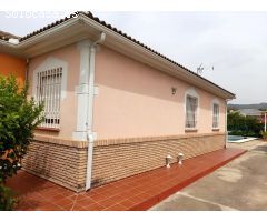 BONITA PARCELA RUSTICA CON CASA Y PISCINA