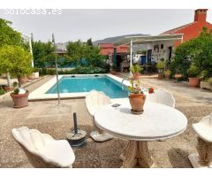 BONITA PARCELA RUSTICA CON CASA Y PISCINA