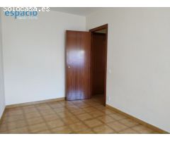 PISO A LA VENTA EN CAMPONARAYA