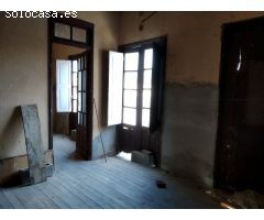 VENTA CASA SEÑORIAL CON FINCA Y ANEJOS EN CACABELOS