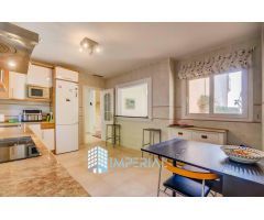 Exclusivo adosado en la prestigiosa urbanización Artola, Marbella