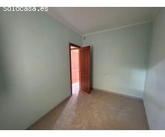 Casa de 3 plantas en Cuevas de San Marcos (Málaga)