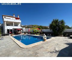 Villa en Venta en Arboleas, Almería