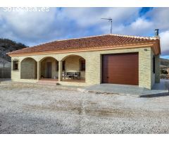 Villa en Venta en Zuazo de Vitoria, Almería