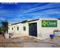 En venta una finca y vivienda en la diputación de Jarales.