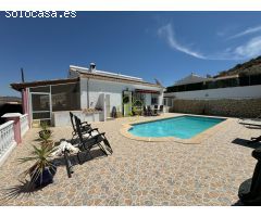 Villa en Venta en Arboleas, Almería
