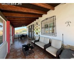 Villa en Venta en Arboleas, Almería