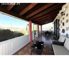 Villa en Venta en Arboleas, Almería