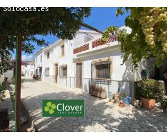 Cortijo en Venta en Arboleas, Almería