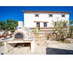 Cortijo en Venta en Cantoria, Almería