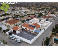 Villa en Venta en Arboleas, Almería