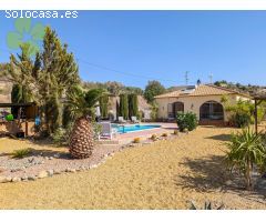 Villa en Venta en Zuazo de Vitoria, Almería