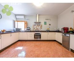 Villa en Venta en Zuazo de Vitoria, Almería