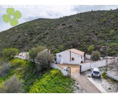Cortijo en Venta en Zuazo de Vitoria, Almería