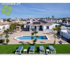 Villa en Venta en Albox, Almería