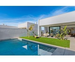 Villa de Lujo con vistas al mar y piscina propia en Mar de Cristal