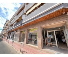 LOCAL PARA NEGOCIO! CON 264 M2. CON LICENCIA HOSTELERIA! CENTRO DE TORREVIEJA! PLAYA A 200 METROS.