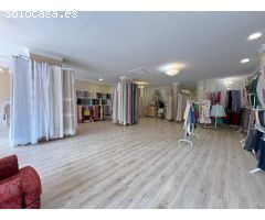 LOCAL PARA NEGOCIO! CON 264 M2. CON LICENCIA HOSTELERIA! CENTRO DE TORREVIEJA! PLAYA A 200 METROS.