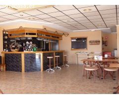 RESTAURANTE EN TORREVIEJA EN LA PRIMERA LINEA DE PLAYA. (EL PROPIETARIO ACEPTA CONTRAOFERTA!)