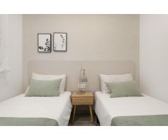 APARTAMENTOS DE OBRA NUEVA CON VISTAS AL MAR. 2 DOR. 2 BAÑOS. APARCAMENTO. PISCINA. PLAYA A 700 M.