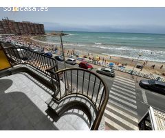 Primera linea! Estupendo apartamento con fantásticas vistas al mar y Garaje doble incluido