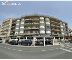 Primera linea! Estupendo apartamento con fantásticas vistas al mar y Garaje doble incluido