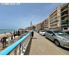 Primera linea! Estupendo apartamento con fantásticas vistas al mar y Garaje doble incluido