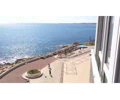 APARTAMENTO CON VISTAS PANORAMICAS AL MAR FRONTAL Y LATERAL! 4 DORM. 2 BAÑOS. GARAJE+TRASTERO.