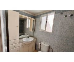 APARTAMENTO EN TORREVIEJA. 2 DORMITORIOS. 1 BAÑO. 70 M2. TERRAZA.
