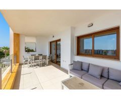 ESPECTACULAR APARTAMENTO CON LICENCIA TURISTICA. 3 DORM. 2 BAÑOS. GARAJE. PISCINA.