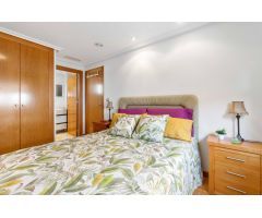 ATICO EN EL CENTRO DE TORREVIEJA. 110M2. GARAJE+TRASTERO. 3 DORM. 3 BAÑOS.
