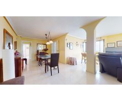 APARTAMENTO CON VISTAS AL MAR! PRIMERA LINEA. GARAJE+PISCINA. 100 M2. 3 DORM. 2 BAÑOS.