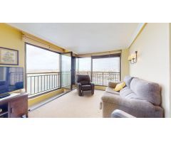APARTAMENTO CON VISTAS AL MAR! PRIMERA LINEA. GARAJE+PISCINA. 100 M2. 3 DORM. 2 BAÑOS.