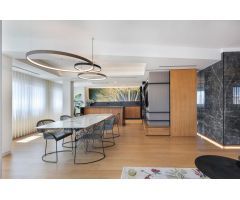 REFORMANDO APARTAMENTO EN EL CENTRO DE TORREVIEJA. 134 M2. 2 DORM. 2 BAÑOS.