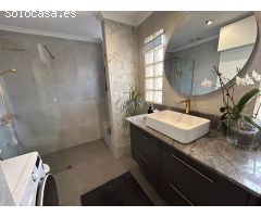 Precioso adosado en aguas nuevas con piscina comunitaria y parking