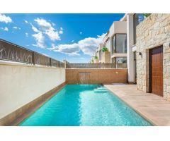 OBRA NUEVA EN LOS MONTESINOS. VILLAS DE LUJO. 3 DORM. 3 BAÑOS. PARCELA 200M2. PISCINA PROPIA.