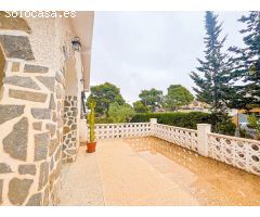 VILLA EN LOS BALCONES CON 1000 M2 DE PARCELA. 3 DORM. 2 BAÑOS. GARAJE PRIVADO DE 36 M2.