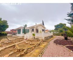 VILLA EN LOS BALCONES CON 1000 M2 DE PARCELA. 3 DORM. 2 BAÑOS. GARAJE PRIVADO DE 36 M2.