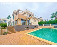 VILLA DE LUJO EN LA ZENIA. 5 DORM. 4 BAÑOS. PISCINA PRIVADA. PARCELA 410 M2.