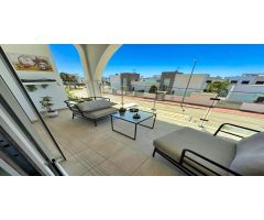 BUNGALOW PLANTA ALTA EN QUESADA. 2 DORM. 2 BAÑOS. CON SOLARIUM 73 M2.