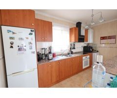 VILLA EN CIUDAD QUESADA. CON 300 M2 DE PARCELA. 116 M2 DE CASA. 3 DORM. 2 BAÑOS. PISCINA PRIVADA.