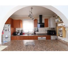 VILLA EN CIUDAD QUESADA. CON 300 M2 DE PARCELA. 116 M2 DE CASA. 3 DORM. 2 BAÑOS. PISCINA PRIVADA.