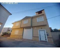 EDIFICIO EN ORIHUELA CIUDAD. 3 DORM. 2 BAÑOS. GARAJE. TRASTEROS