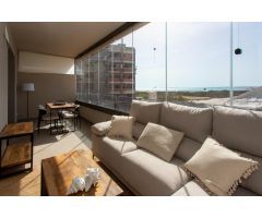 Exclusivo Ático en Santa Pola con Terraza y Vistas al Mar