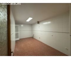Amplio Apartamento en Los Montesinos - Oportunidad para Reformar