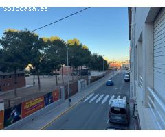 Amplio Apartamento en Los Montesinos - Oportunidad para Reformar
