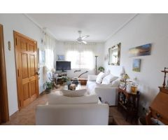 VILLA INDEPENDIENTE CON 122 M2 DE PARCELA. 82 M2 DE CASA. 2 DORM. 1 BAÑO. PISCINA COMUNITARIA.