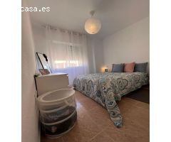 Atico-dúplex con solárium privado y piscina comunitaria en Calas Blancas, Torrevieja.