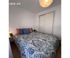 Atico-dúplex con solárium privado y piscina comunitaria en Calas Blancas, Torrevieja.